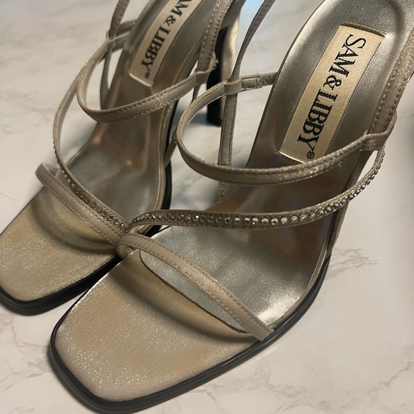 SAM &LIBBY Heels - Picture 2 of 8